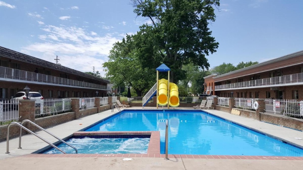 South Shore Inn Image 6